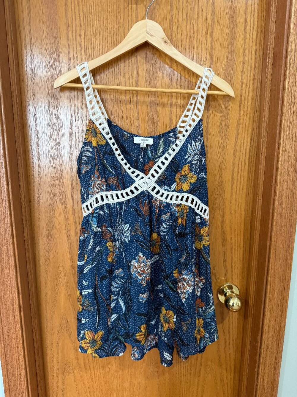 Umgee Blue Floral Crochet Trim Sleeveless Top M